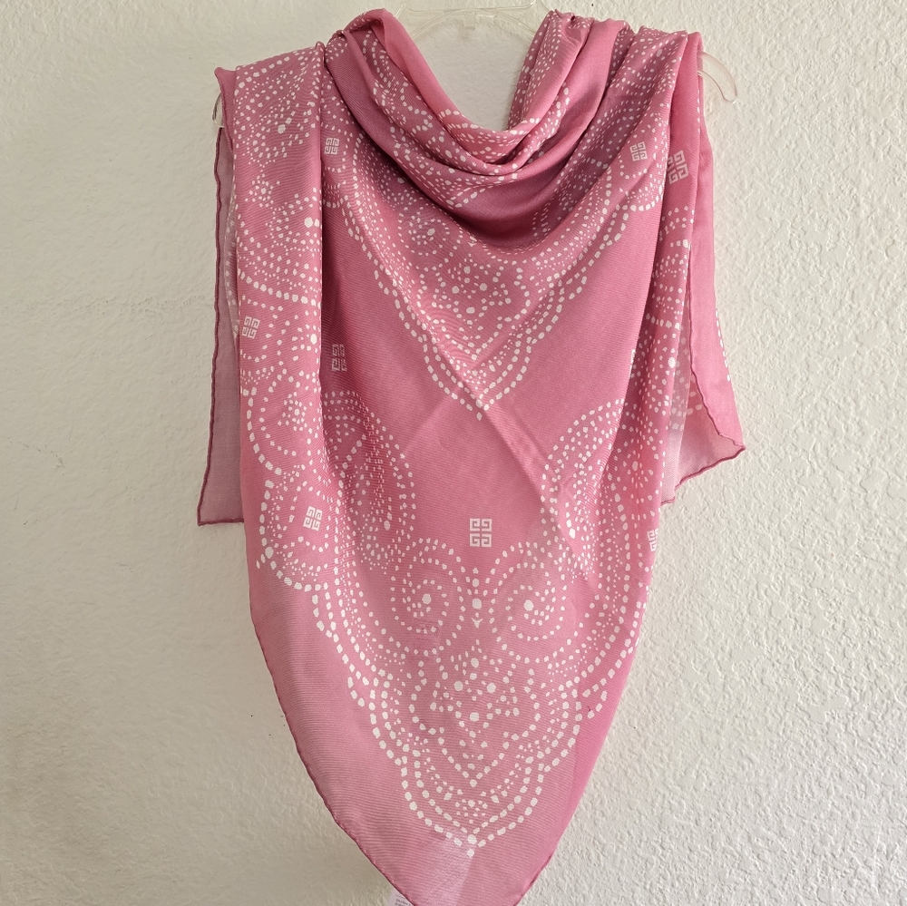 Givenchy Logo Print Pink Scarf - Picture 2 of 6